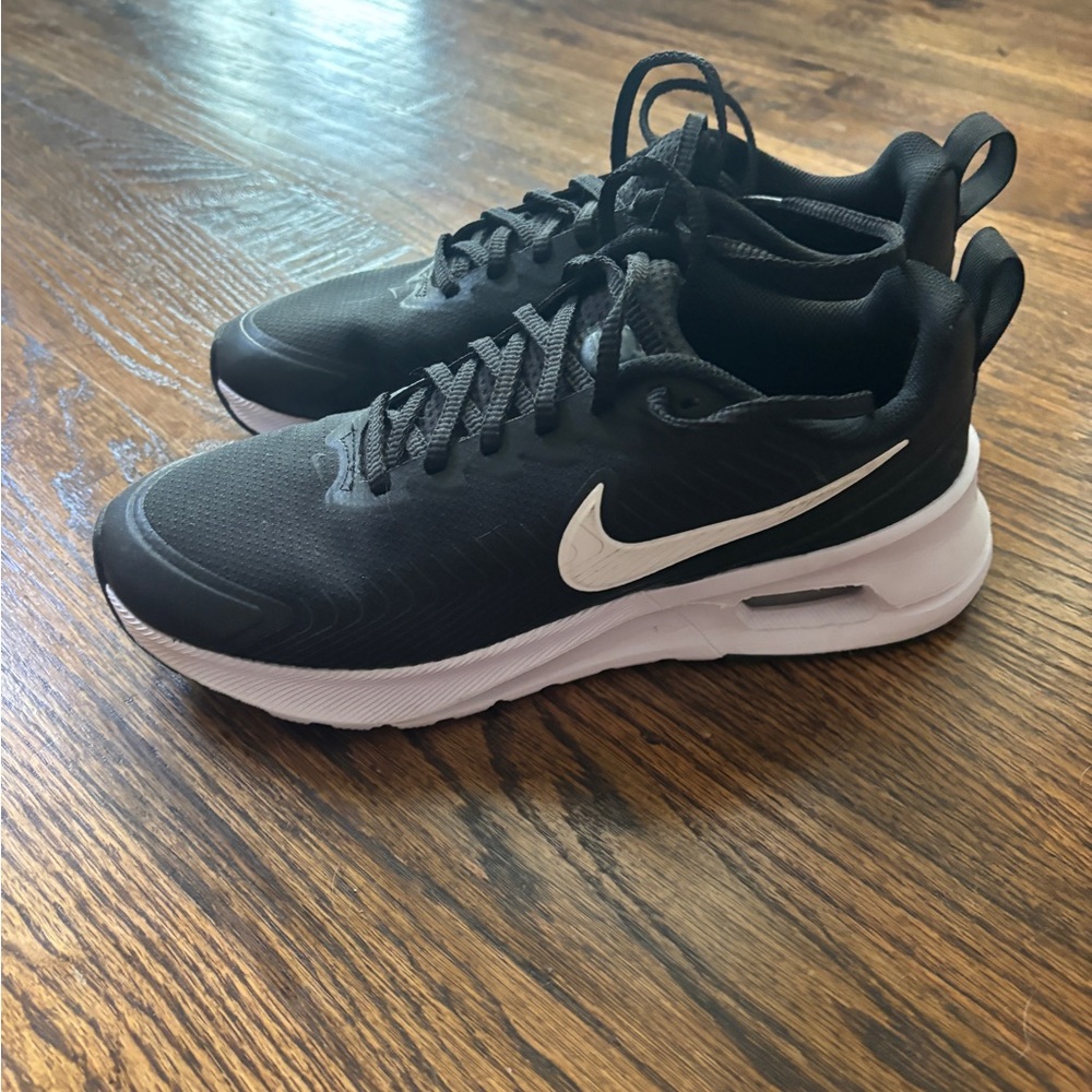 Nike Black and White Women’s Athletic Running Sneakers